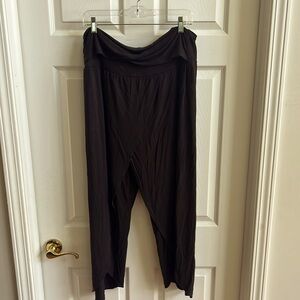 Athleta Release pant in black